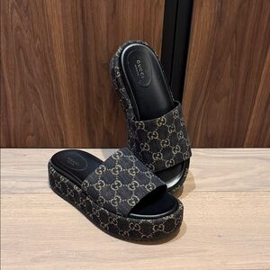 Gucci Black and Gray Monogram Platform Slides